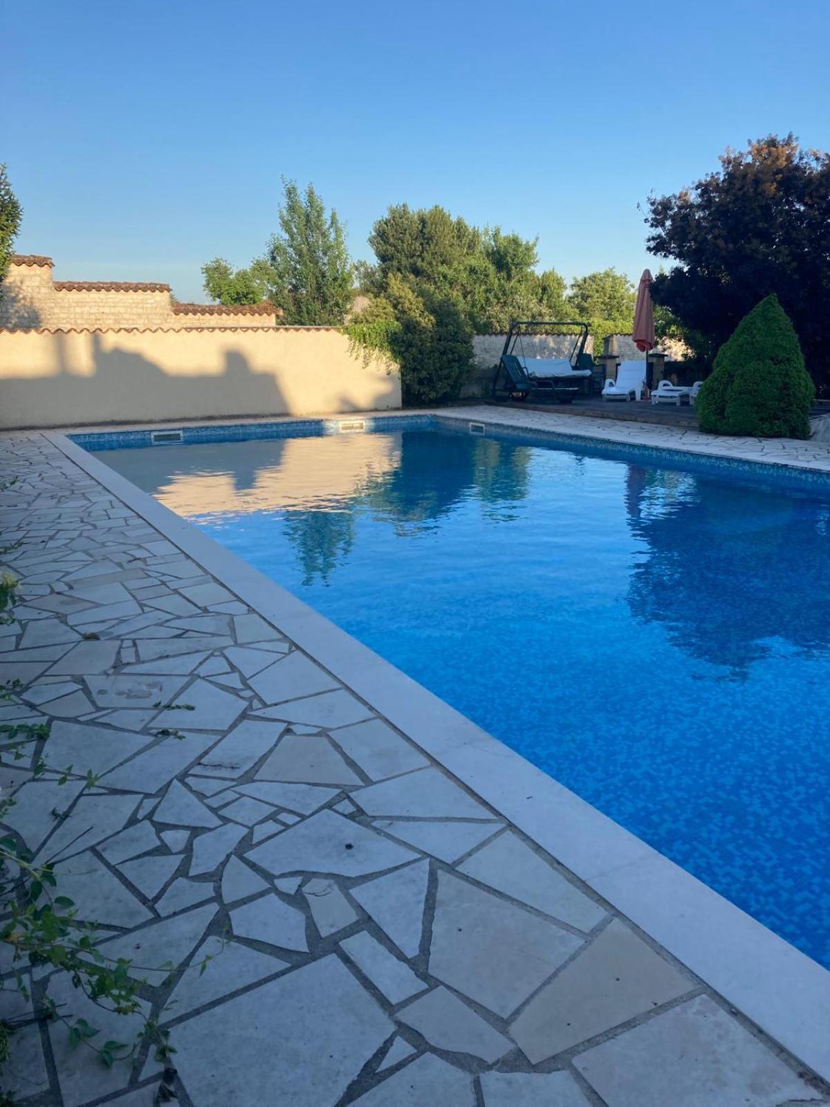 Hotel Karina Jarnac Luaran gambar
